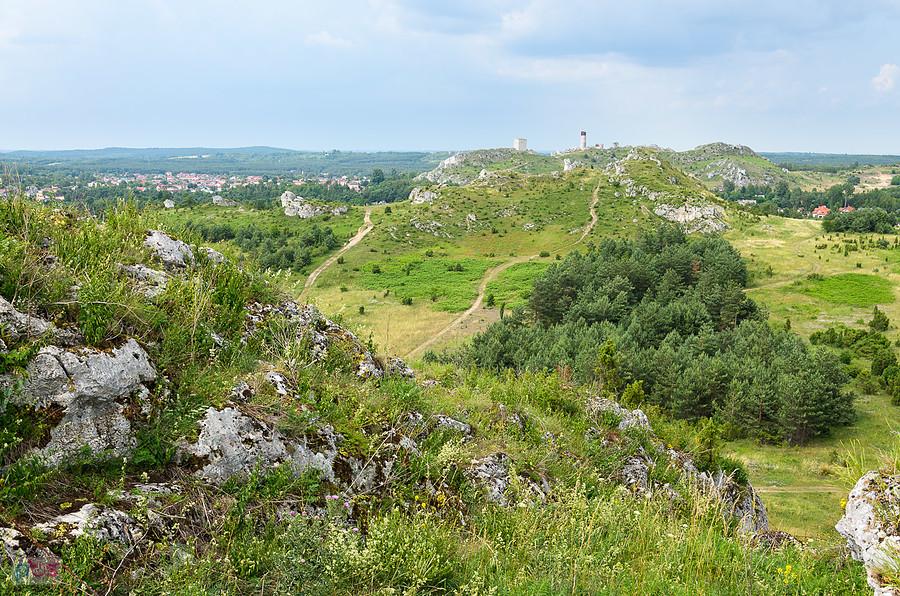 Olsztyn i wzgórze zamkowe widziane z góry Biakło
