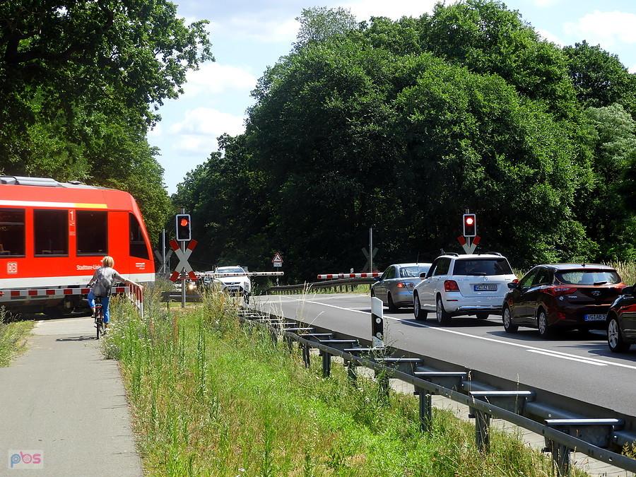 Mknie pociąg do Szczecina.
