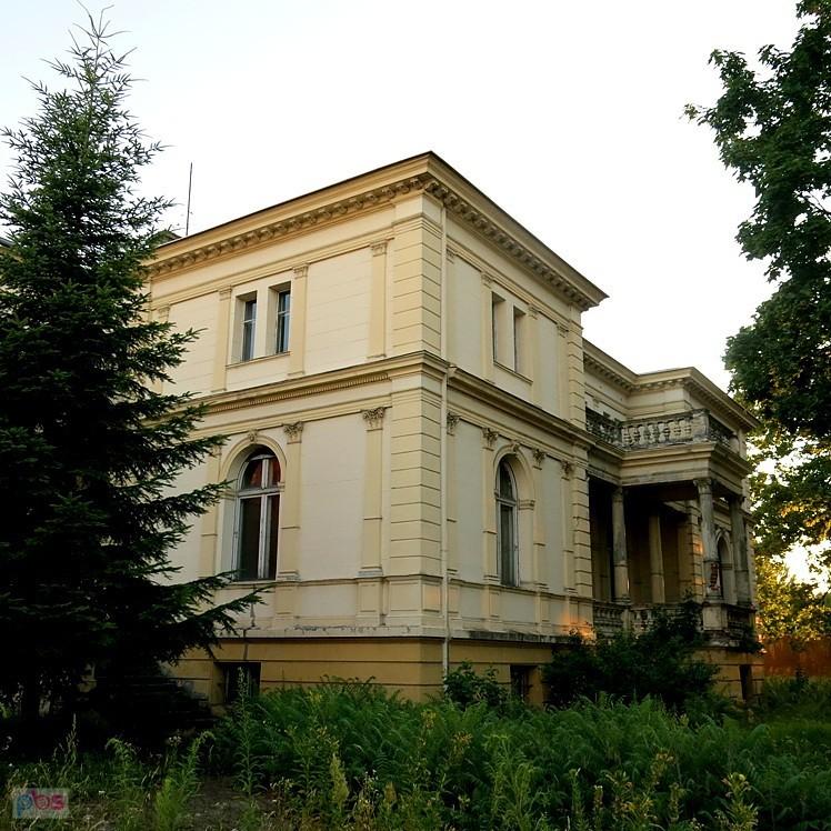 Pałac przy ul. Barlickiego 13
