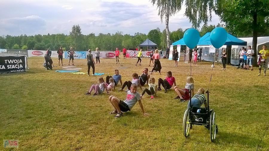 Na drugim planie gimnastyka dorosłych