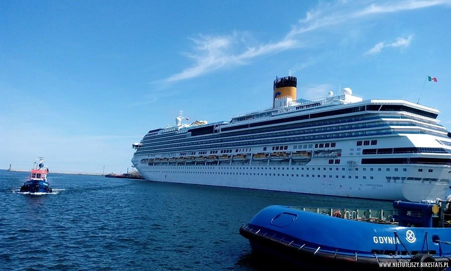 300-metrowy włoski statek Costa Pacifica w Porcie Gdynia