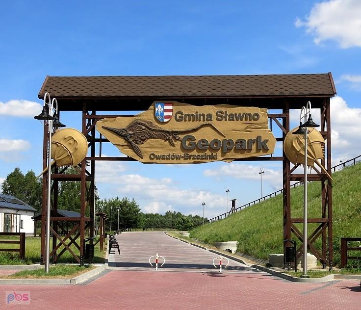 Przez bramę