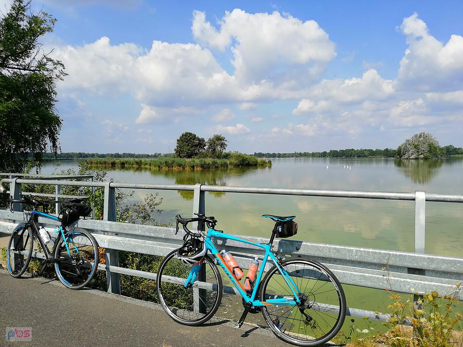 Rowerki na grobli