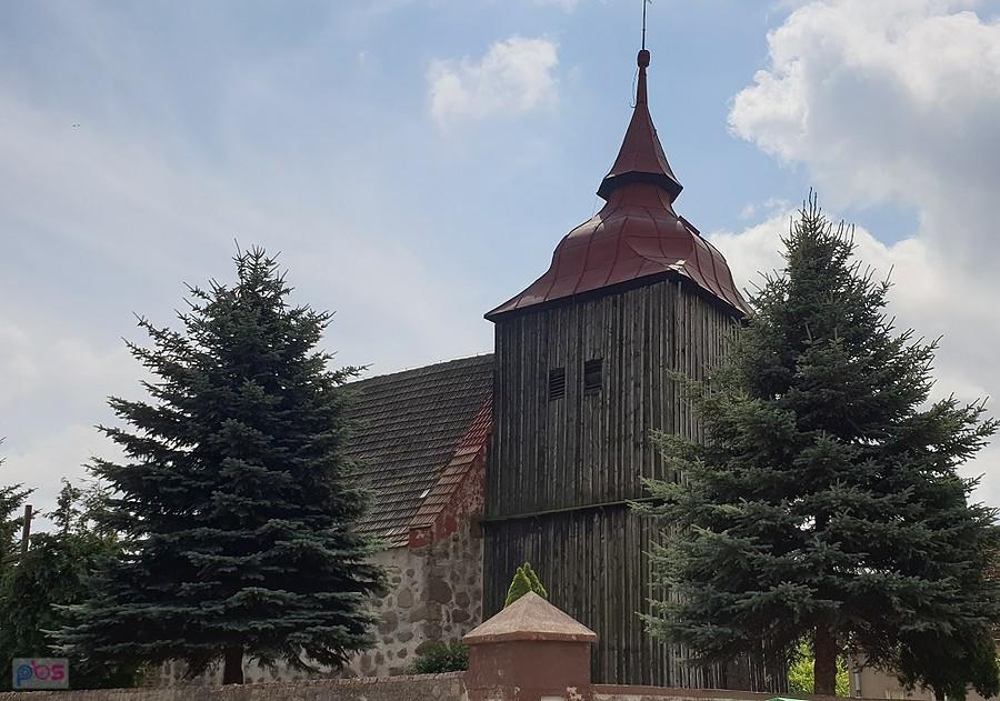 SŁODKOWO (niem.Gross Schlatikow) Kościół filialny p.w. św. Józefa z XV w.