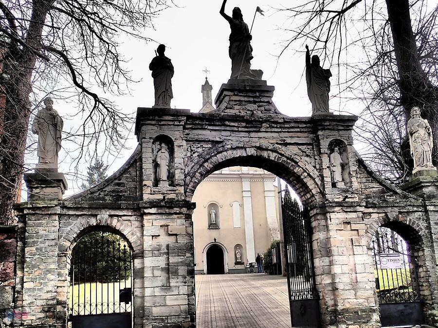 Biała Rawska. Sanktuarium Matki Bożej Miłosiernej