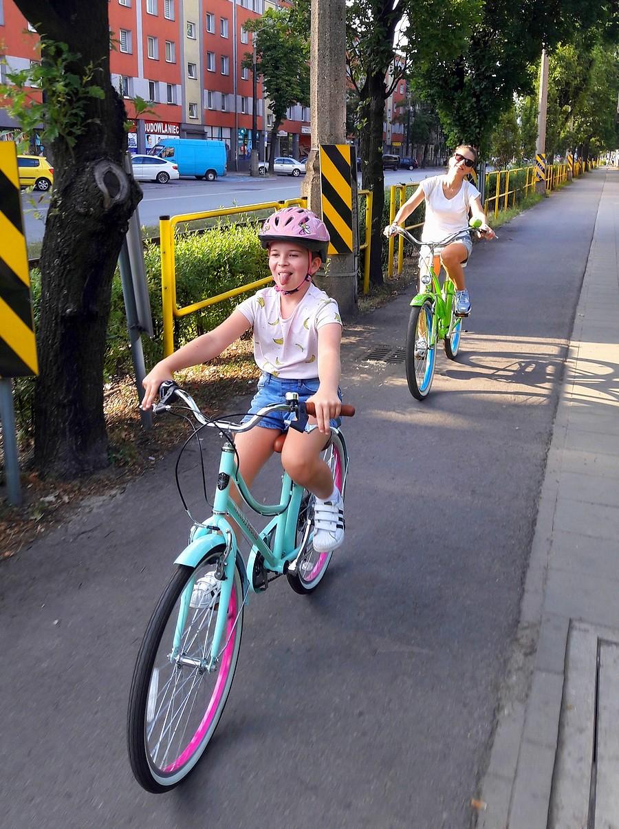 Rodzinka na kolorowych bike`ach ;)