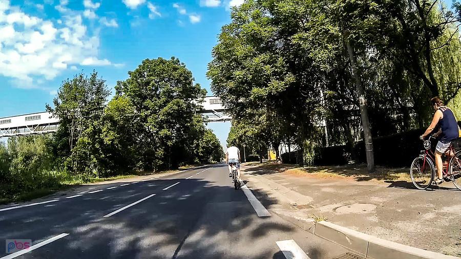 Ostatni długa prosta przed firmą