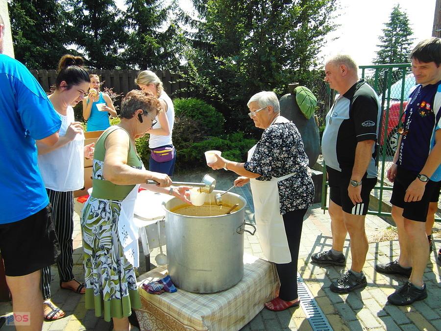 Poczęstunek w Rakowcu