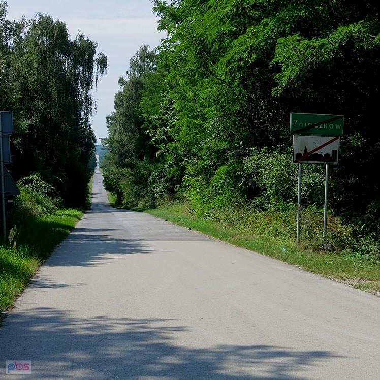 Za Zajączkowem czeka nas dość spory podjazd