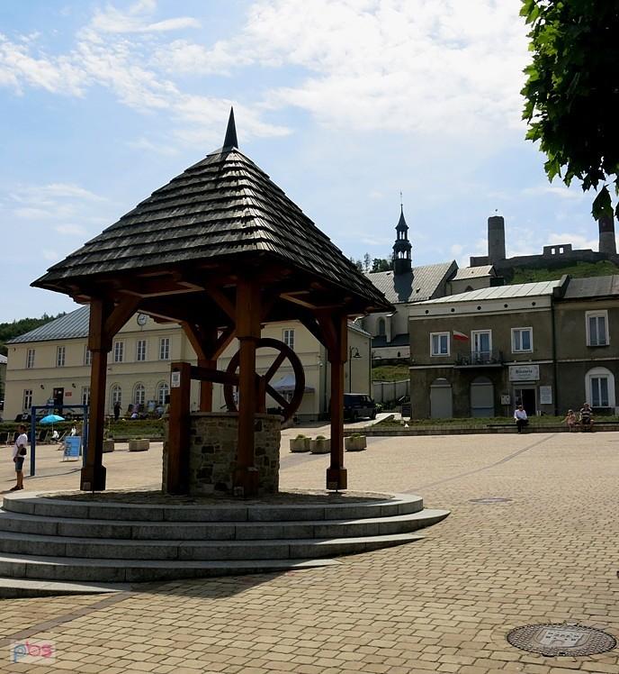 Na Placu 2 Czerwca - czyli na Górnym Rynku w Chęcinach