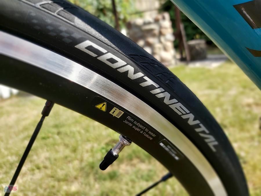 Koło rowerowe z oponą Continental