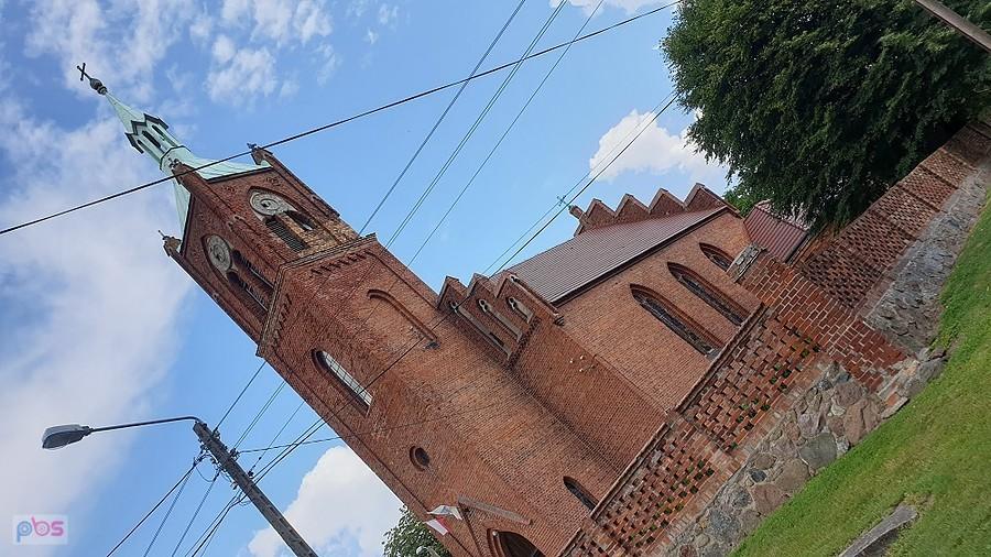 RYSZEWKO (niem.Klein Rischow) Kościół parafialny p.w. Wniebowzięcia NMP z 1866 r.