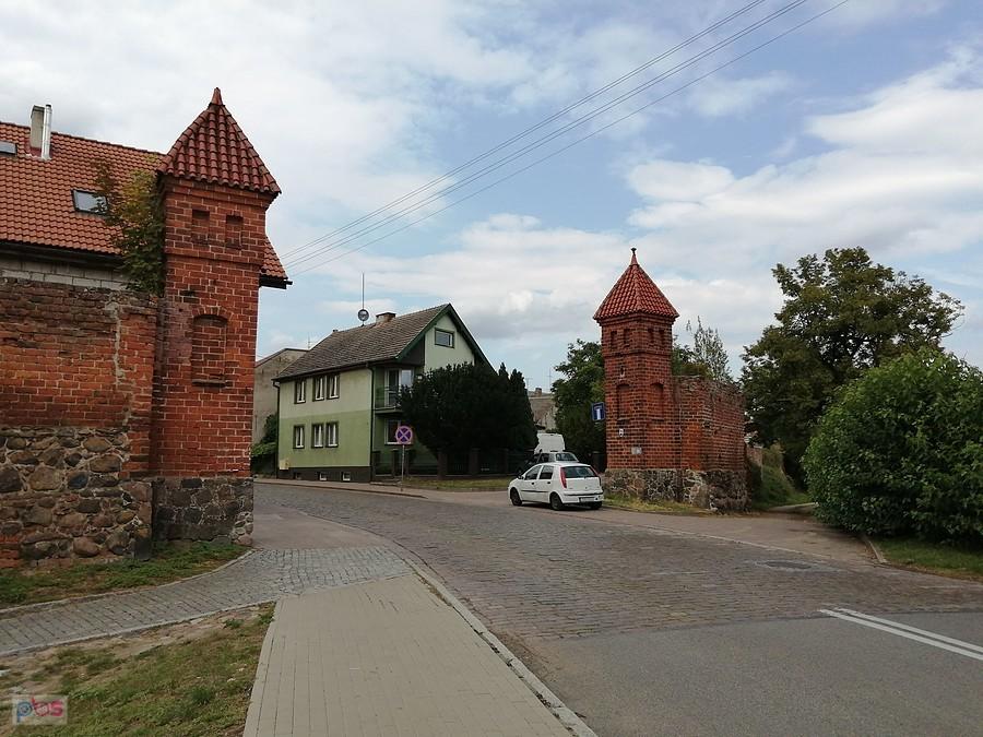 Mieszkowice (Brama miejska i fragment muró
