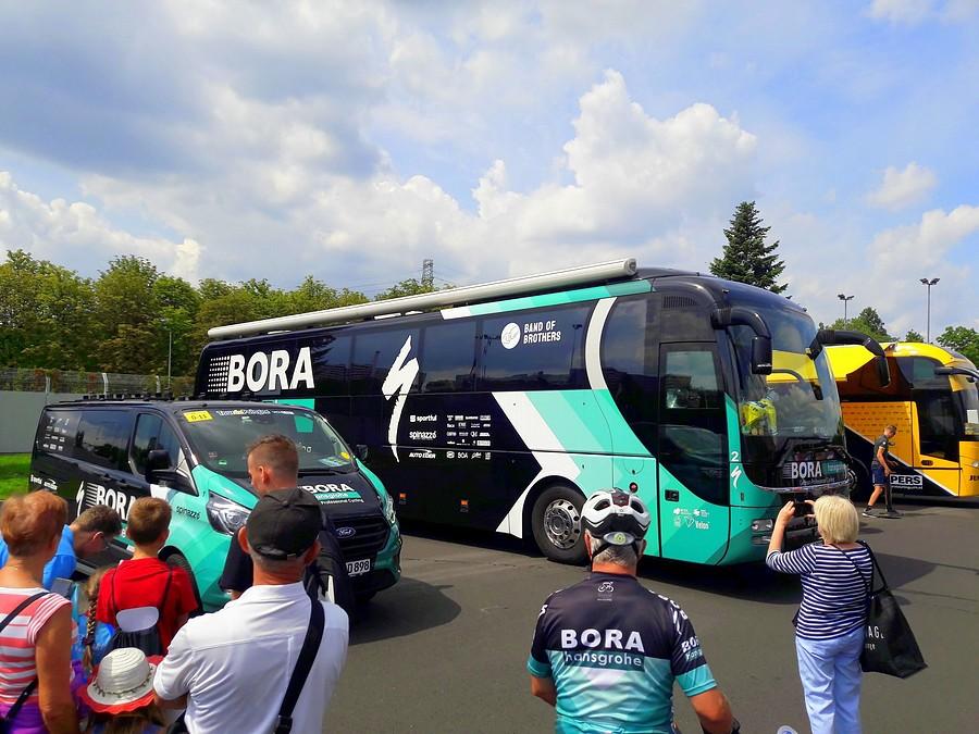 Autokar Bory.