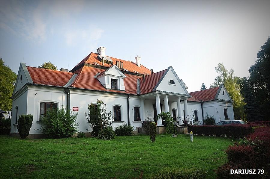 Dwór - Rzuchowa