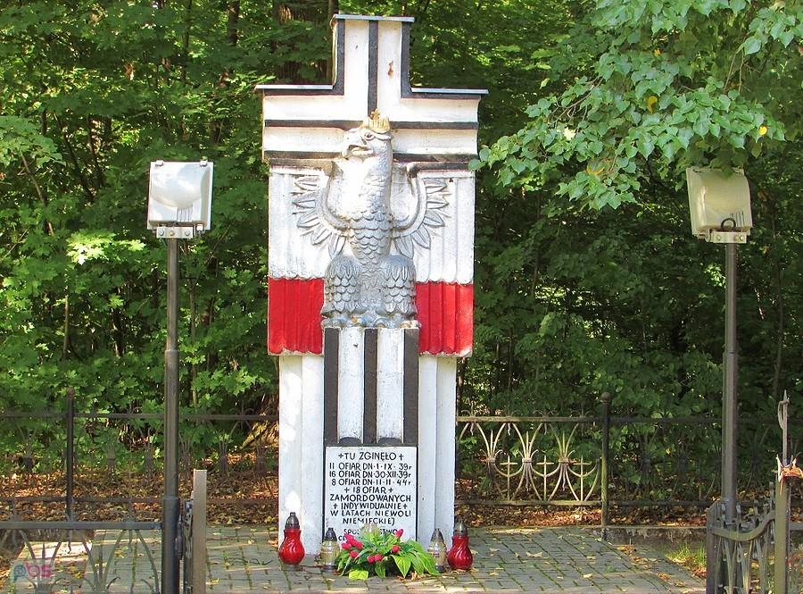 Celestynów - pomnik poległych w czasie II wojny światowej