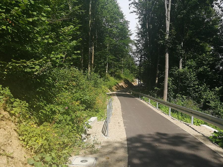 Genialny odcinek Velo Dunajec z bardzo krętą drogą.