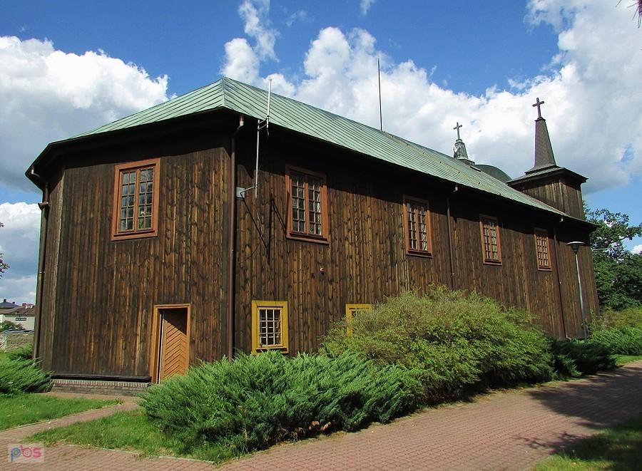 Kościół w Kampinosie został zbudowany z drewna sosnowego w latach 1773-1782
