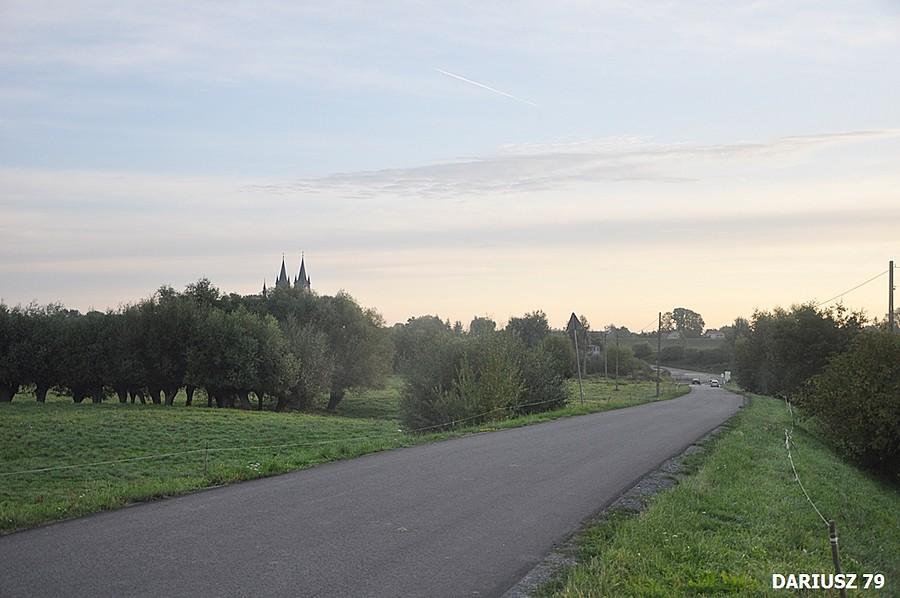 Pasieka Otfinowska widok na przeprawe promowa i Otfinów