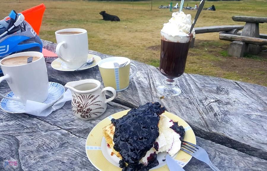 Odpoczynek w Chatce Górzystów, czyli kawka i słynne naleśniki