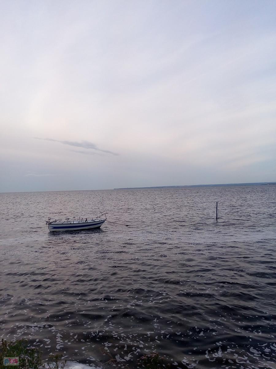 Łódka na wodzie