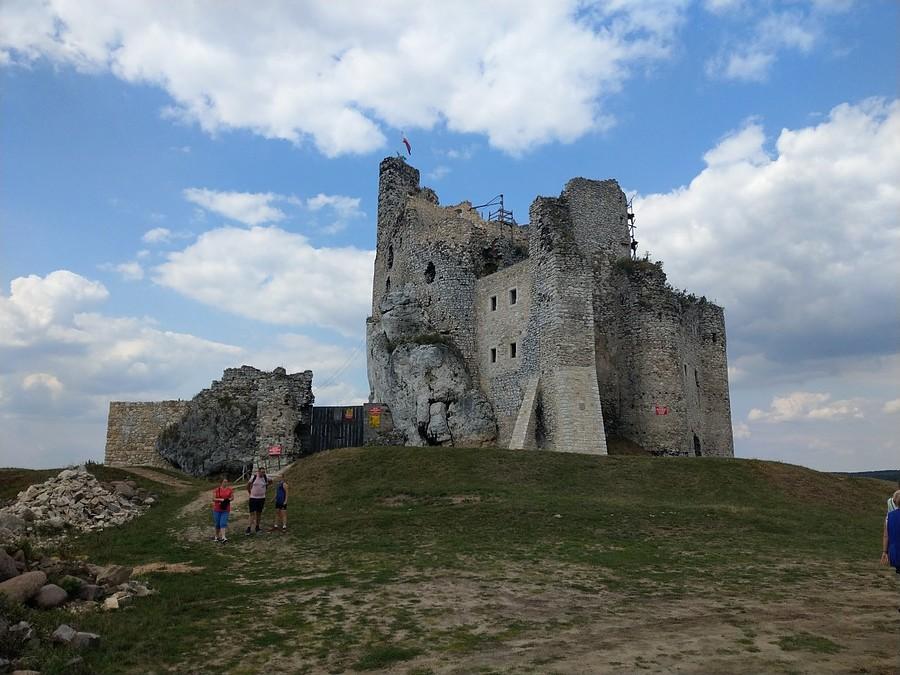 Zamek Mirów w remoncie