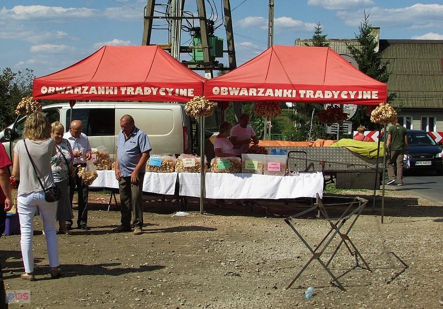Rokitno - na kramach odpustowych królują obwarzanki