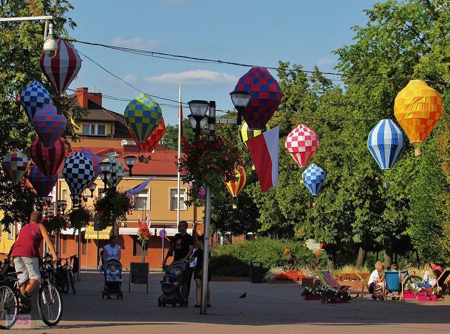 Grodzisk Mazowiecki - balony na deptaku