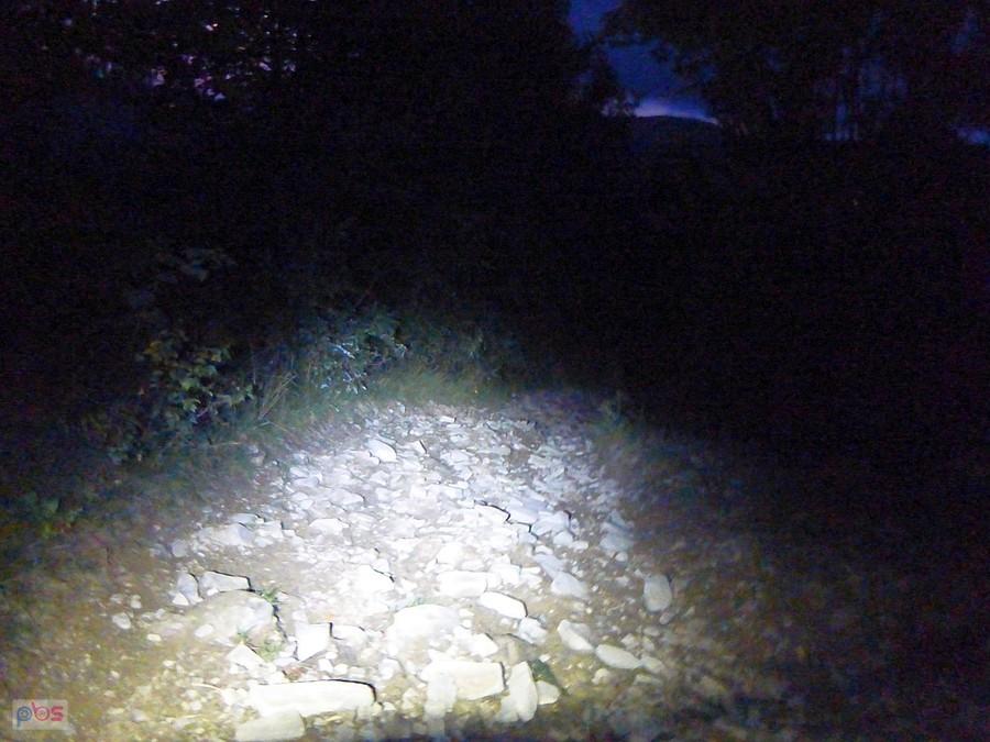 Ciemno, kamienie (choć nie te największe), chcę do domu...