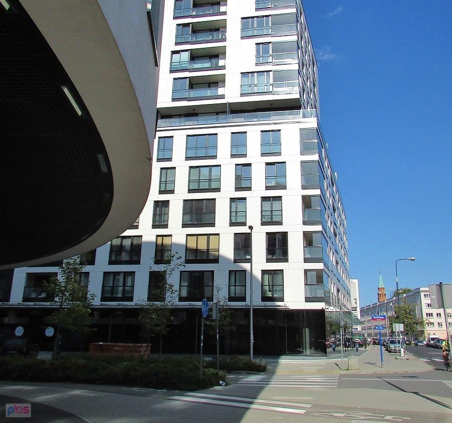 Nowy apartamentowiec - Dzielna 64