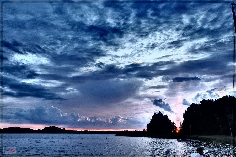 Zachód słońca nad Jeziorem Powidzkim