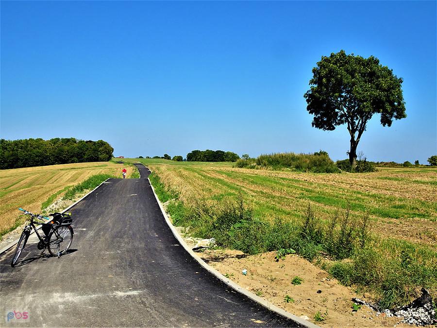 Niedziela na rowerze - Kociewie. Ścieżka rowerowa w budowie - wzdłuż Wisły, gmina Tczew.