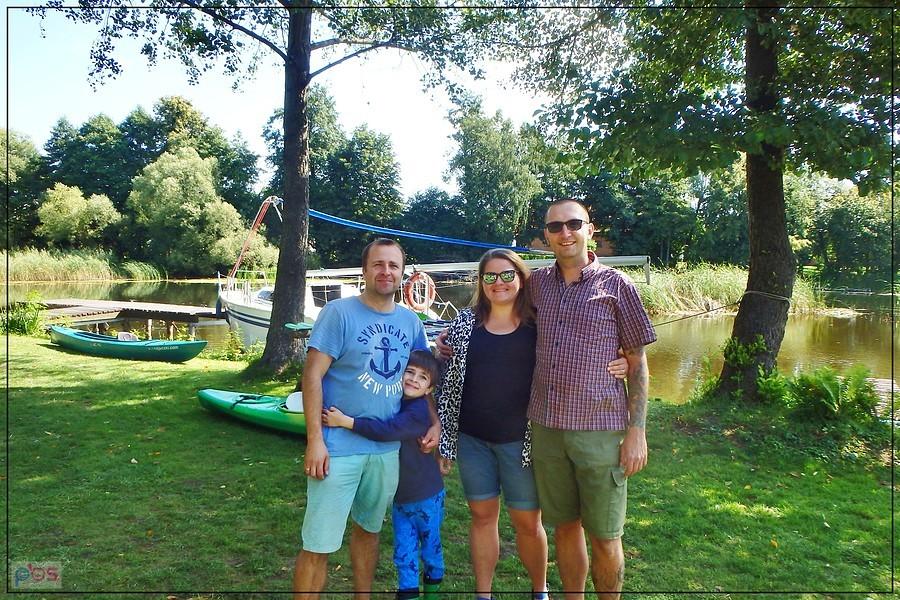Pożegnalne zdjęcie z Bosmanem z Przystani na Wyspie w Miłomłynie