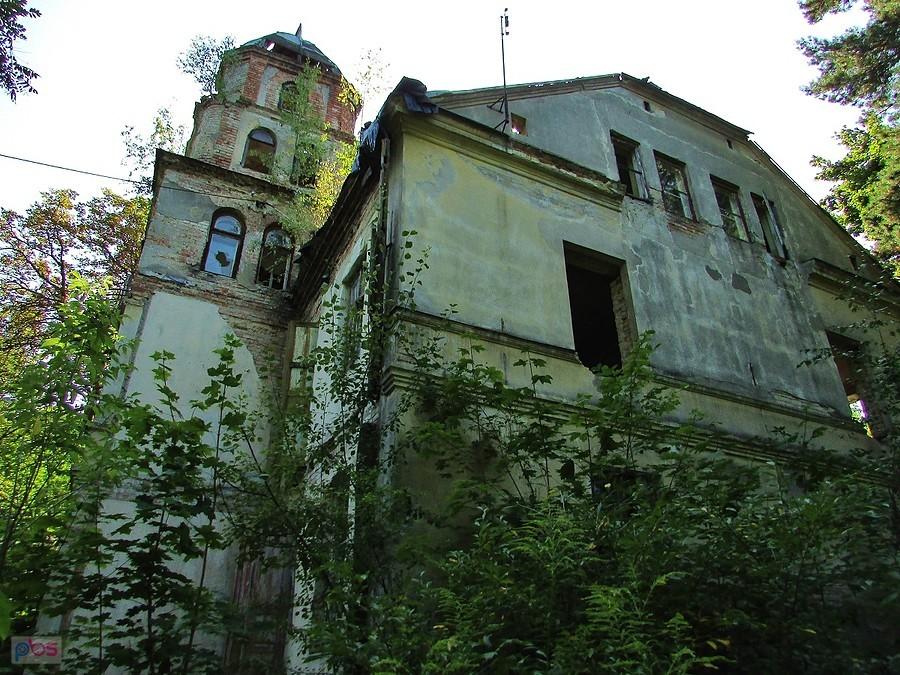 Skolimów - zrujnowana Greczynka czeka na inwestora