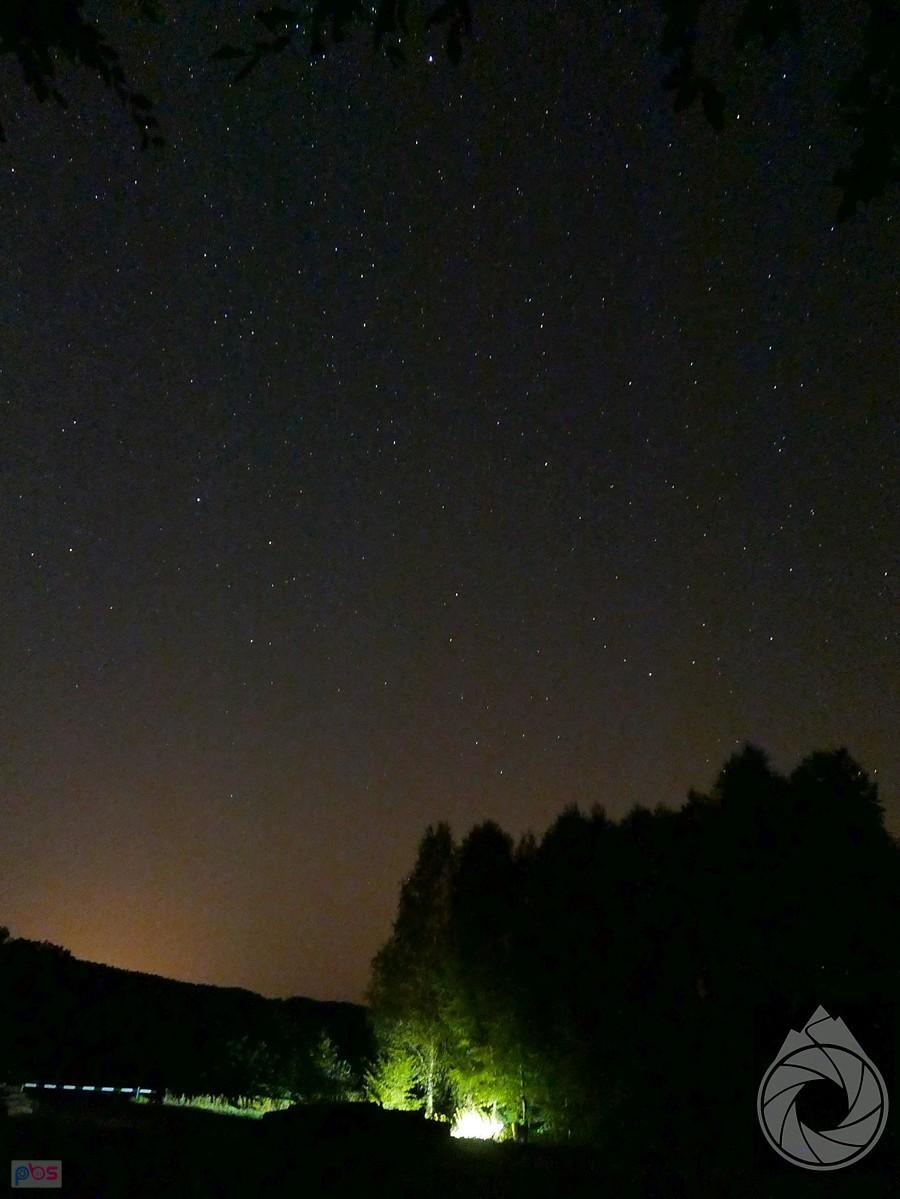 przyjemny biwak pod lasem