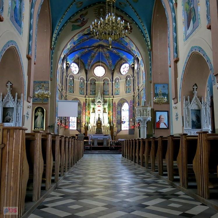 Wnętrze kościoła w Sulisławicach