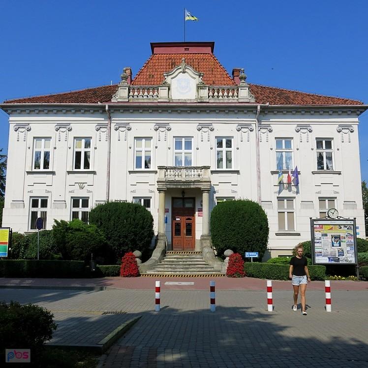 Przed Ratuszem. Tarnobrzeg