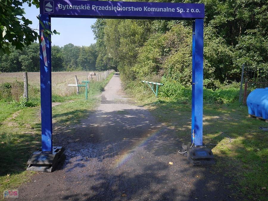 Kurtyna z... tęczą....