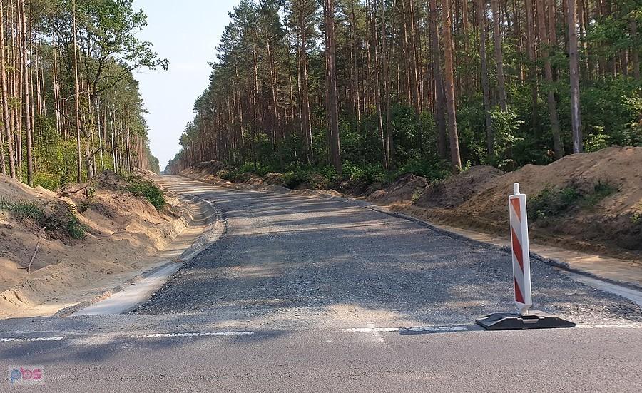 Wjazd na nową droge do Niedźwiedzia
