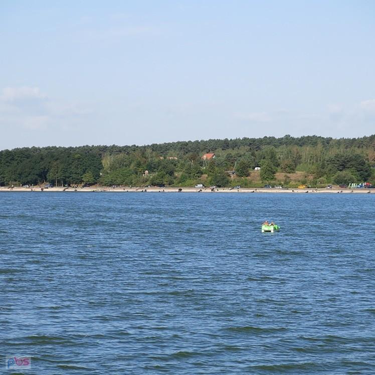 Na rowerze wodnym ktoś odważny