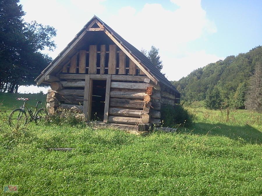Szałas w górach