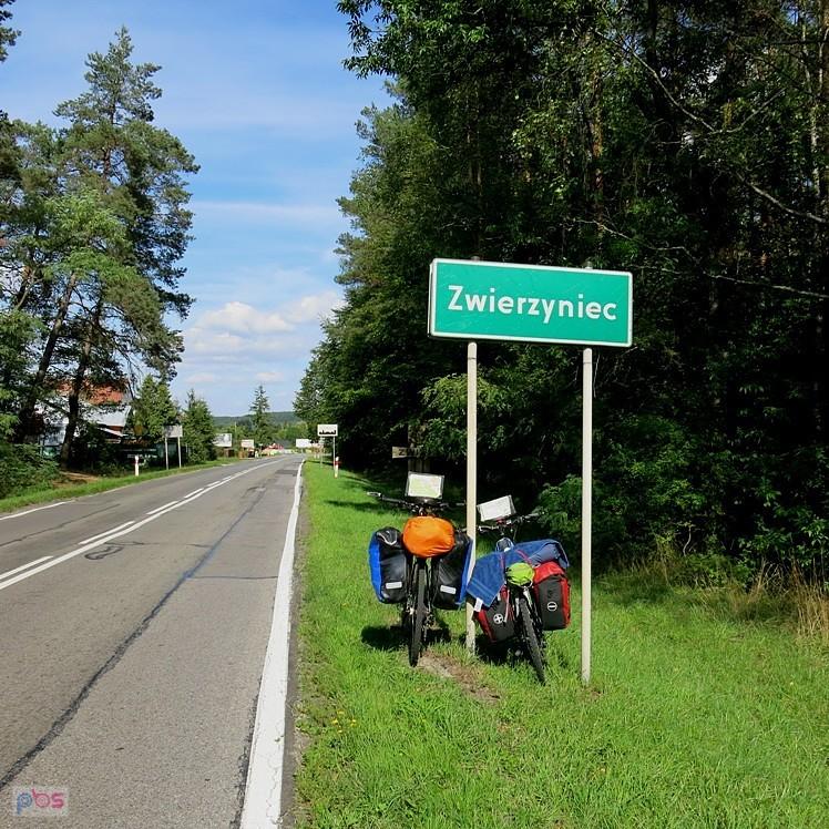 Przed Panasówką k. Zwierzyńca morderczy podjazd na najniższym trybie, ale daliśmy radę. Ha ha ha. Dojechaliśmy. Będziemy tutaj spali w schronisku dwie noce