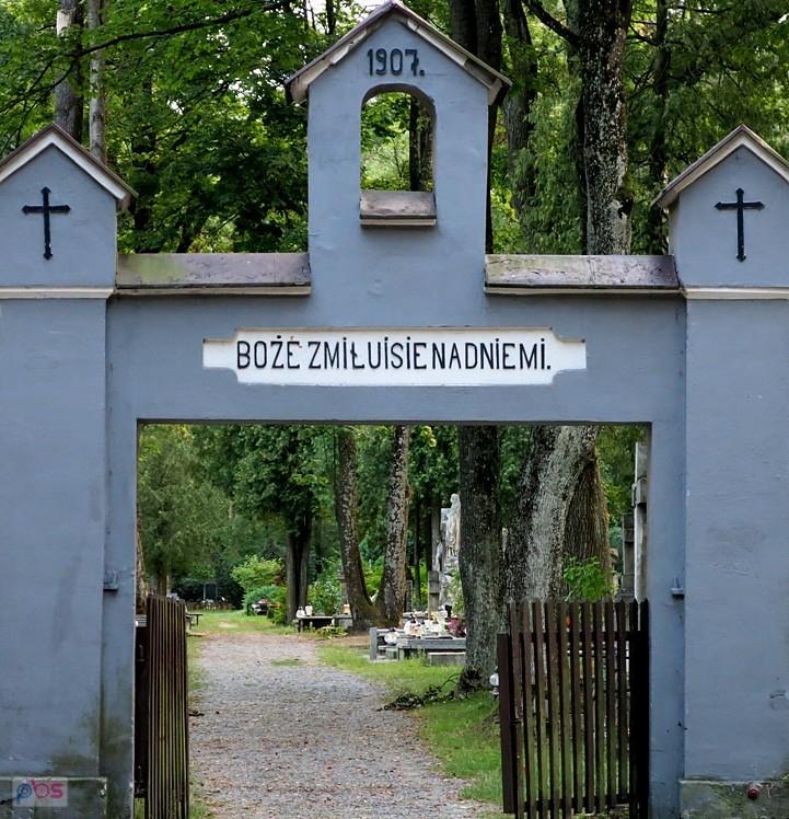 Boże zmiłui sie nad niemi. Trochę inaczej niż po naszemu :)