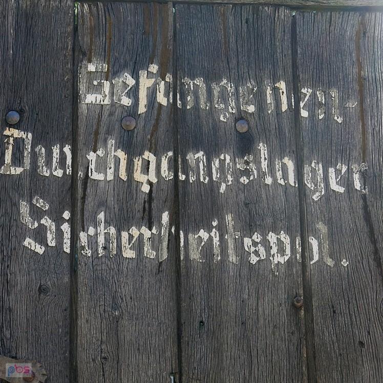 Na drzwiach