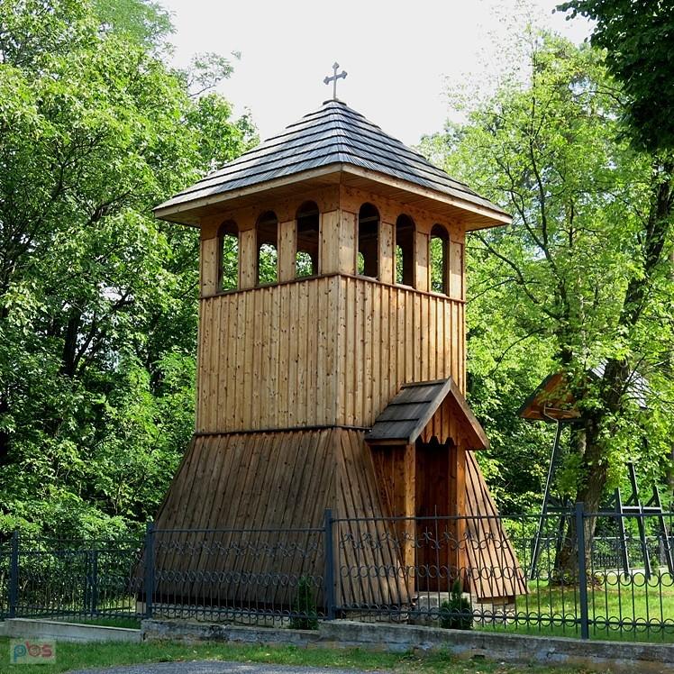 Dzwonnica przy kościele w Suścu