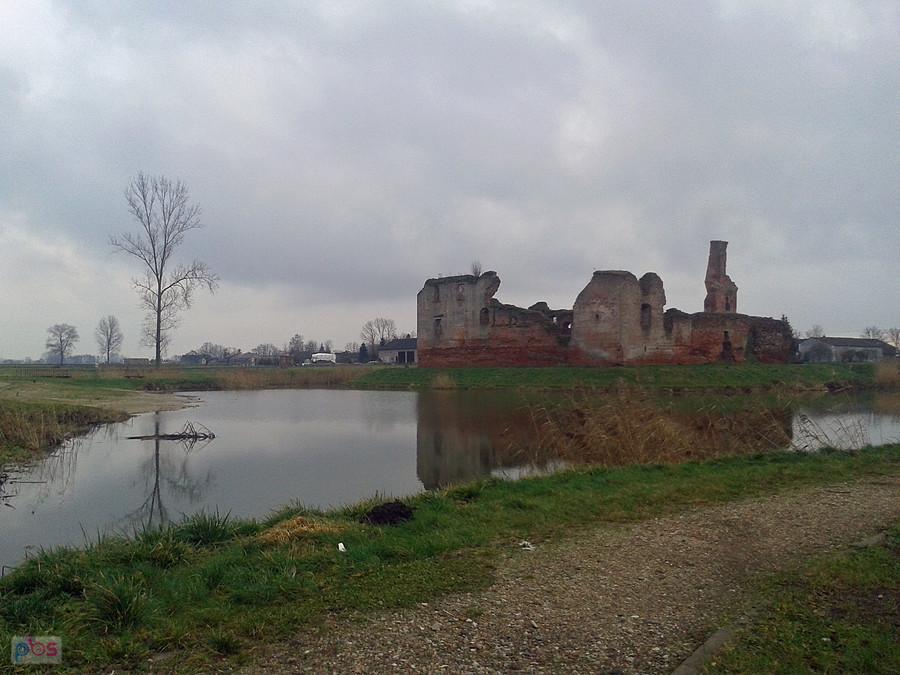 Zamek w Besiekierach