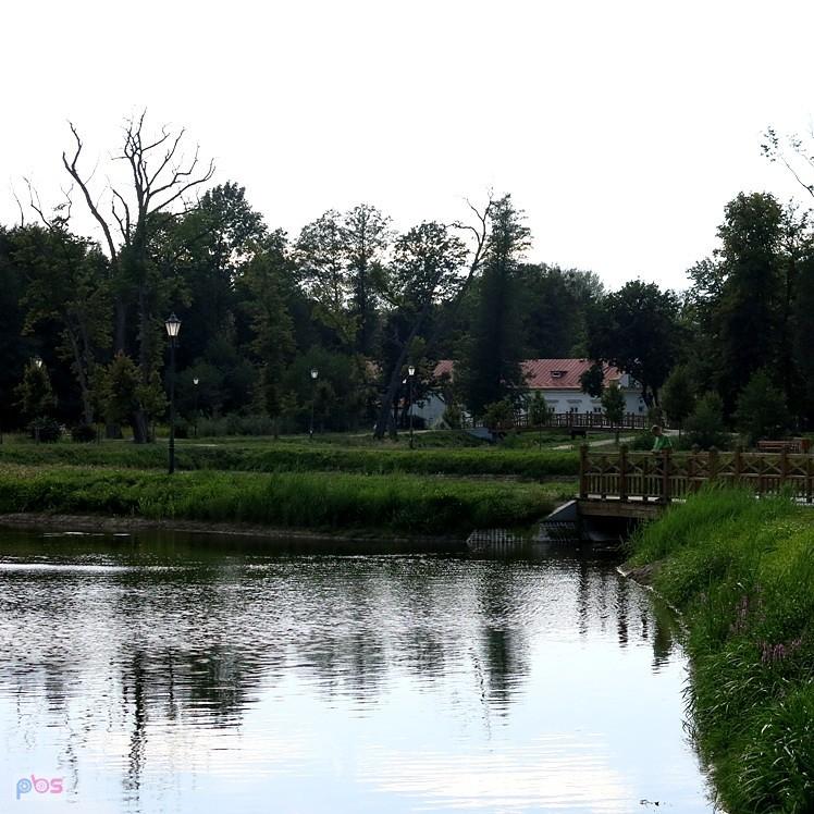 Zabytkowy układ wodno-pałacowy w Zwierzyńcu