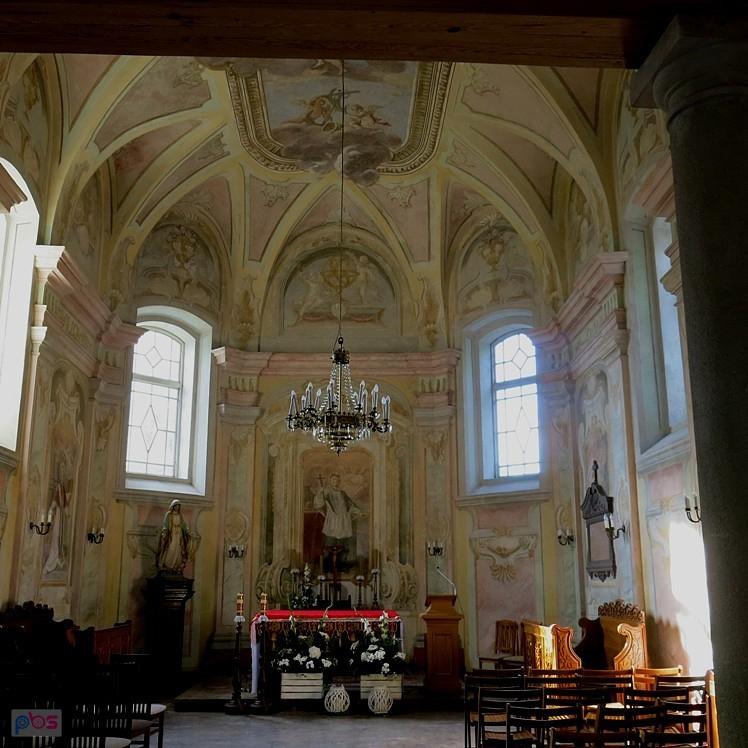Wnętrze kościoła w Zwierzyńcu