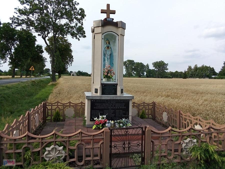 Ku pamięci 60 p.p. Ostrów Wielkopolski oraz pomordowanym przez Wermacht. Dominikowice