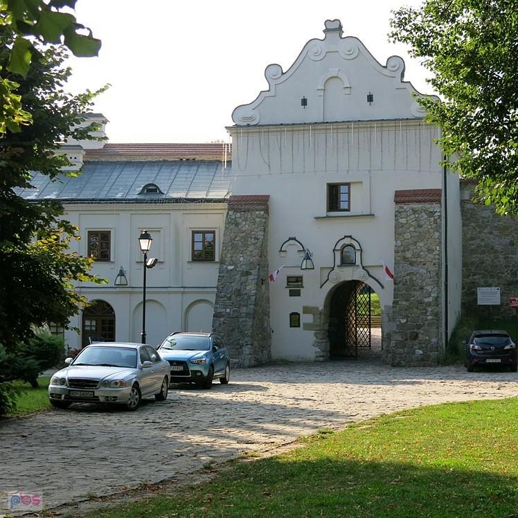 Przed główną bramą zamku - Przemyśl